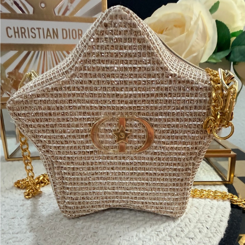 Dior (GWP) Gold Star Makeup Pouch Converted Crossbody Bag Chain Strap OS
NIB - Picture 6 of 14